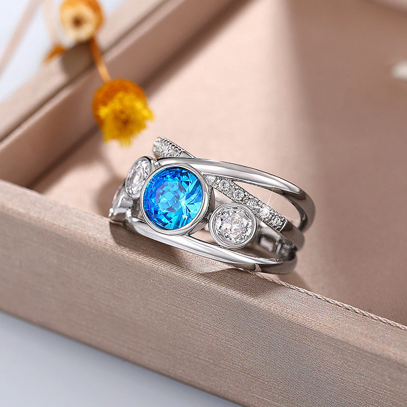 New Retro Hollow Inlaid Round Ring