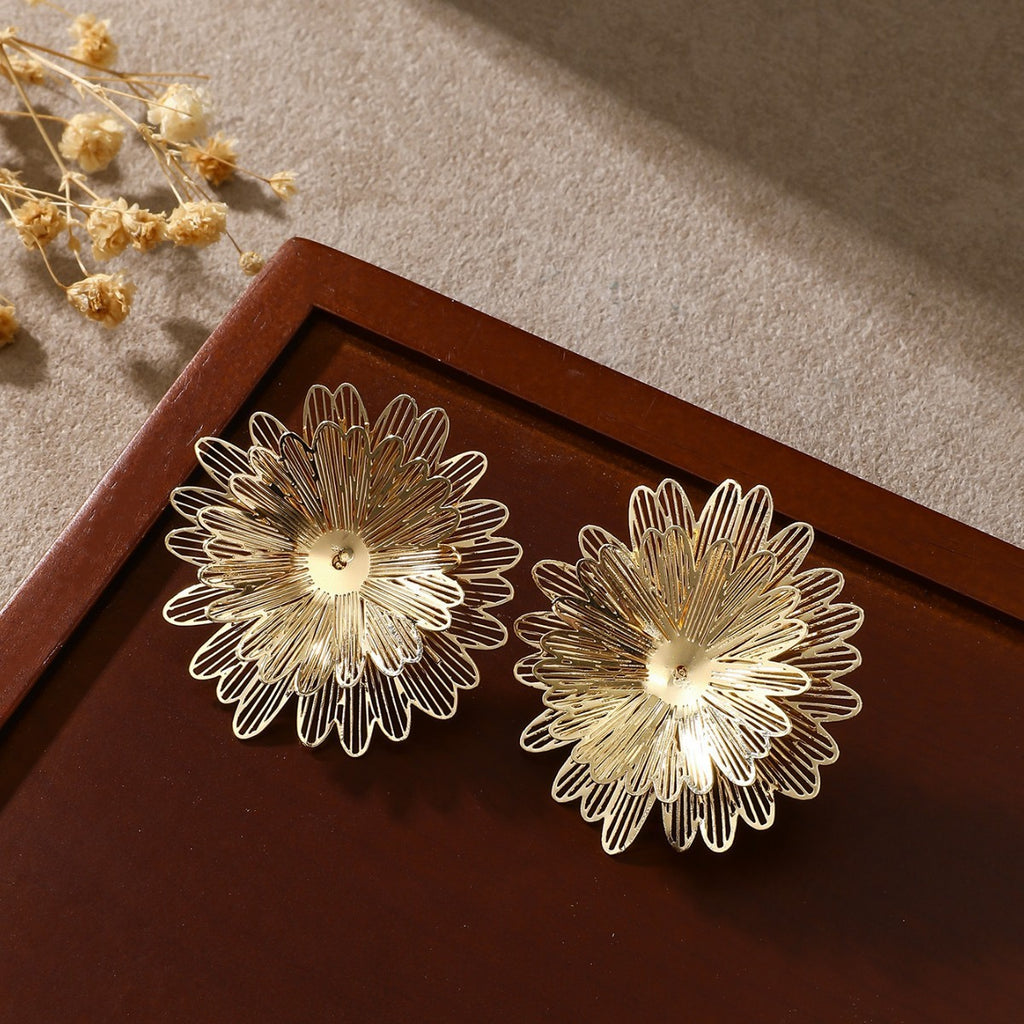 Three-dimensional Hollow Flower Earrings