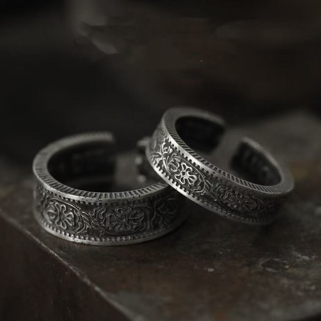 Retro Distressed Embossed Water Ripple Ring Love